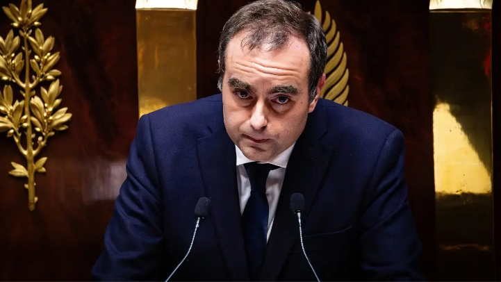 Cải cách lương hưu - nút thắt mâu thuẫn chính trị tại Pháp